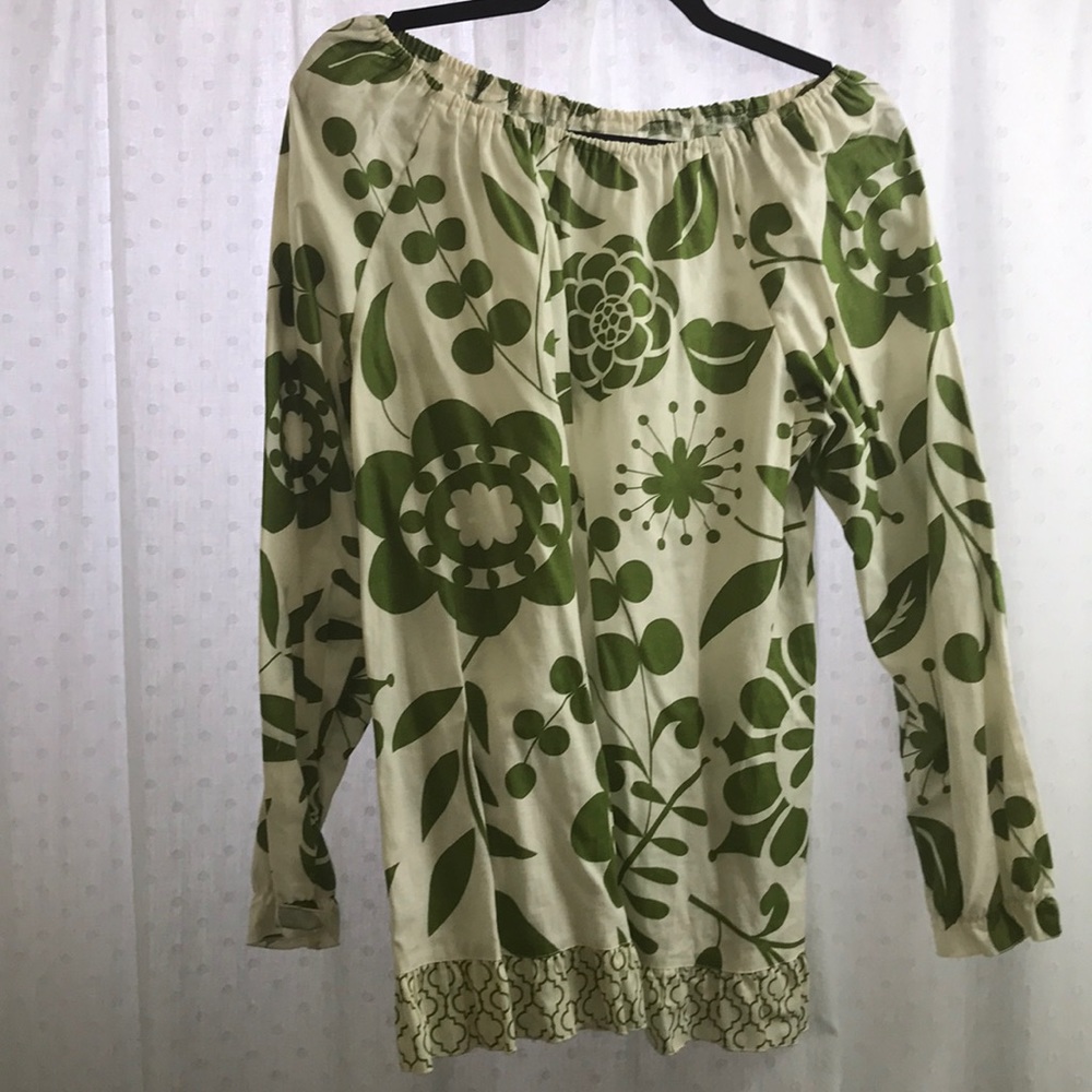Floral off the shoulder casual shirt